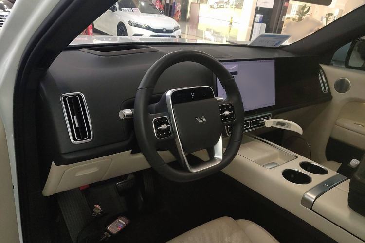 Used Li Auto L7 2023 Pro Model
