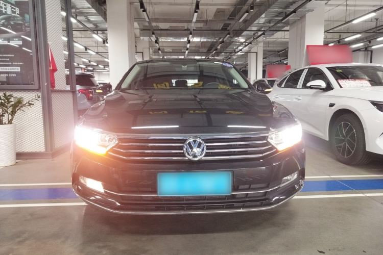 Used Volkswagen Magotan 2018 330TSI DSG Luxury Model
