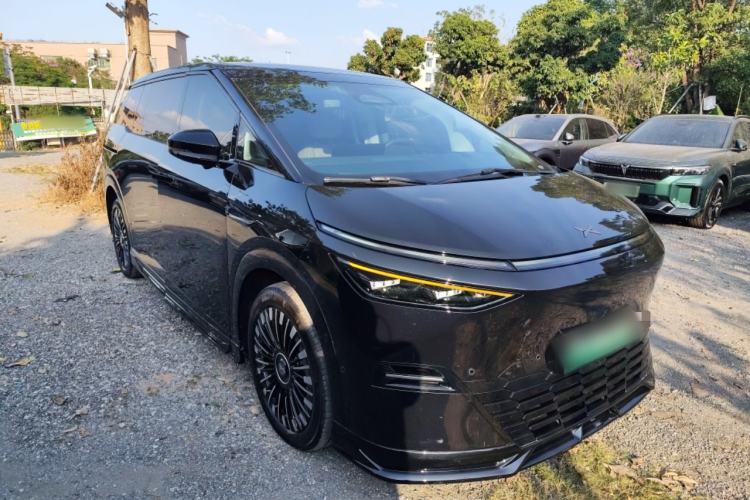 Used XPeng X9 2025 740 Ultra-Long Range Max