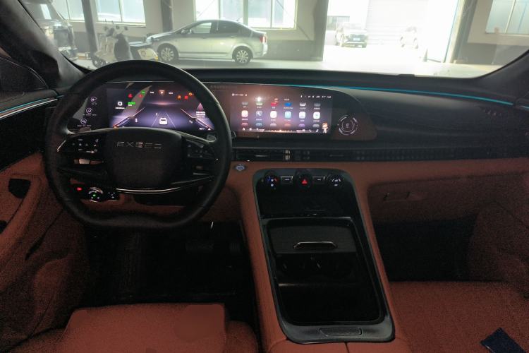 Used  Lingyun 2025 300T Two-Wheel Drive Starry Edition