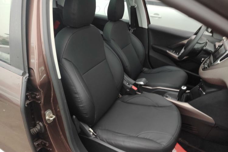 Used Peugeot 2008 2014 1.6L Automatic Fashion Edition