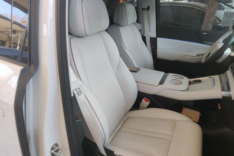 Used XPeng X9 2024 610 Long-Range Pro
