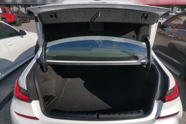 Used BMW 3 Series 2022 Restyled 320Li M Sport Package
