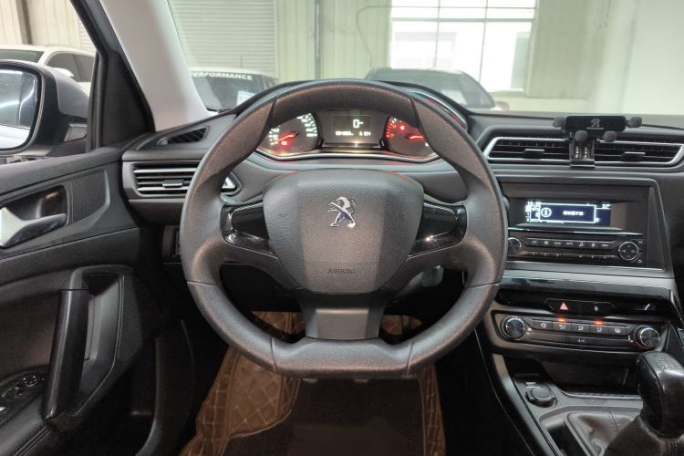 Used Peugeot 308 2016 1.6L Manual Fashion Edition