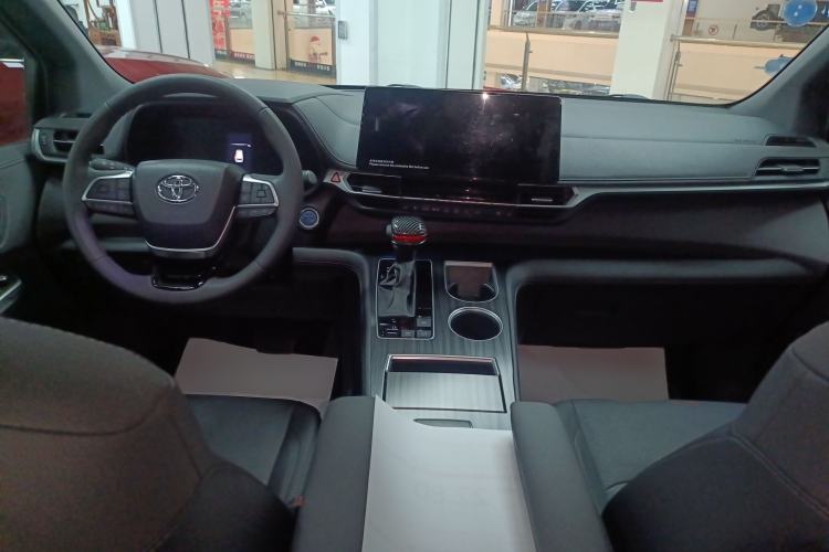 Used Toyota Sienna 2021 2.5L Hybrid Premium Edition
