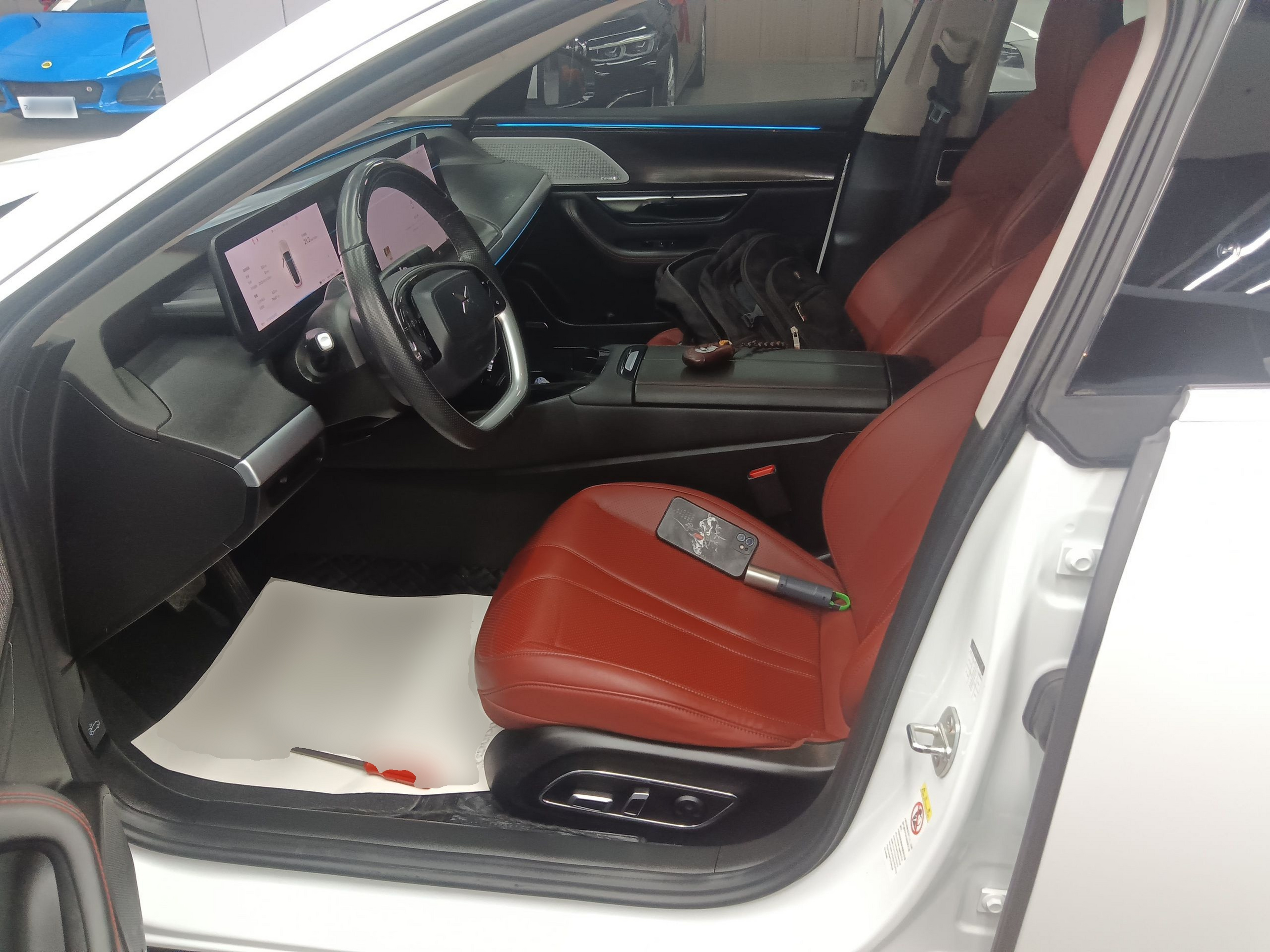 Переднее сиденье в автомобиле