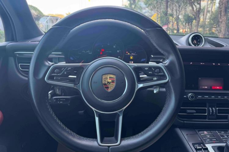 Used Porsche Macan 2021 Macan 2.0T
