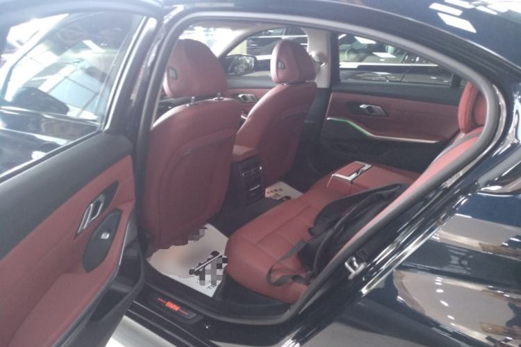 Used BMW i3 2025 eDrive 40 L Midnight Edition
