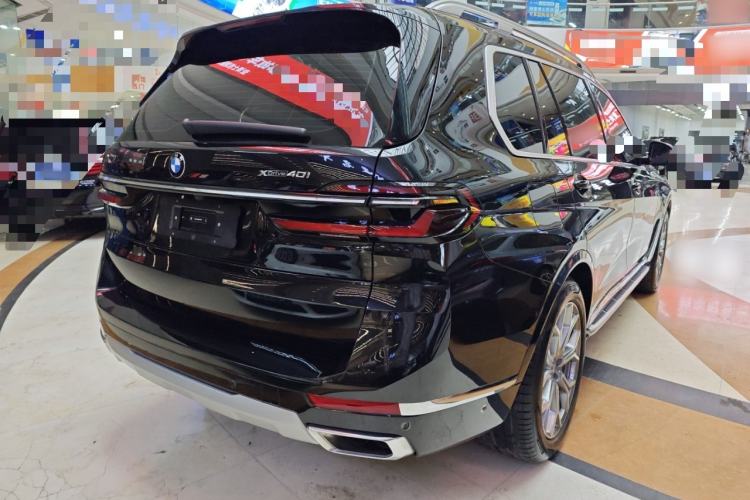 Used BMW X7 2023 xDrive40i Luxury Package with Leading Features
