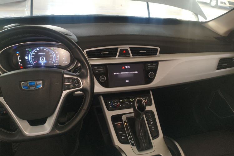 Used Geely Auto Emgrand X7 Sport 2018 1.8TD Automatic Two-Wheel Drive Smart Connect 4G Internet Edition
