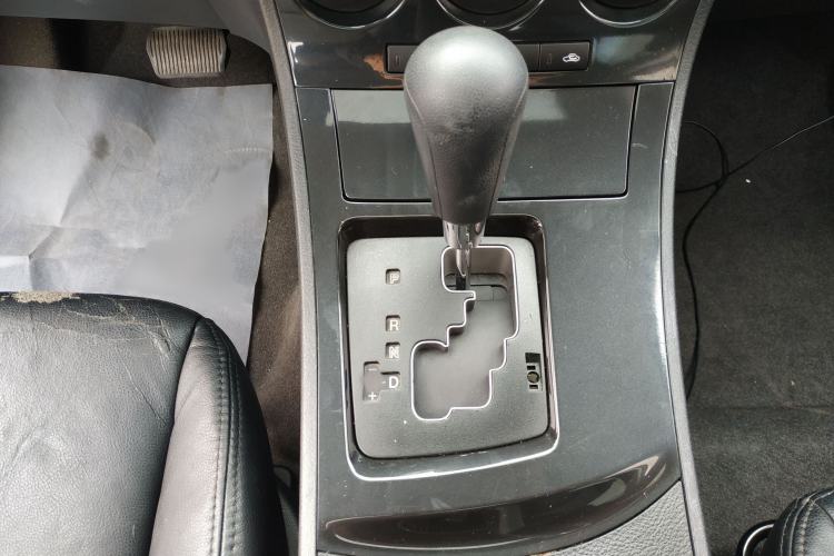 Used Mazda Mazda 3 2015 Hatchback 1.6L Automatic Elite Model
