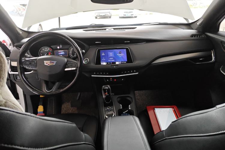 Used Cadillac XT4 2020 28T Two-Wheel-Drive Leading Version