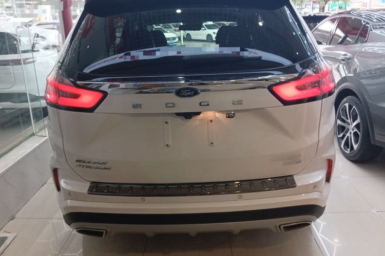 Used Ford Edge 2021 PLUS EcoBoost 245 Two-Wheel-Drive Titanium 7-Seater
