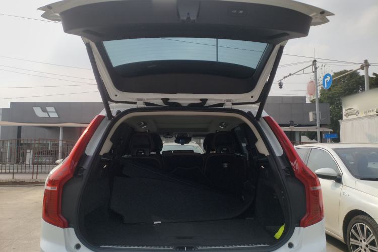 Used Volvo XC90 New Energy 2020 E-Drive Hybrid T8 Luxury Flagship 7-Seater