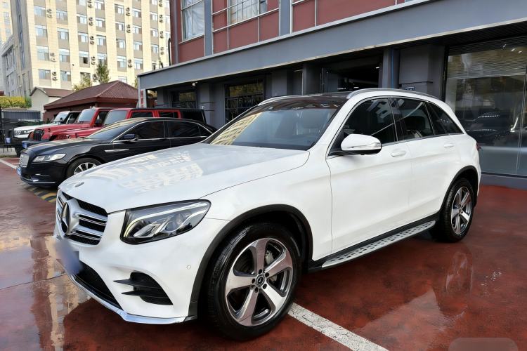 Used Mercedes-Benz GLC 2017 GLC 260 4MATIC Luxury Model