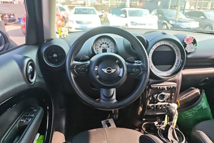 Used  Countryman 2014 1.6T COOPER S
