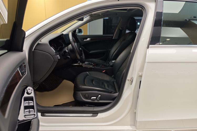 Used Audi A4L 2015 35 TFSI Automatic Comfort Model
