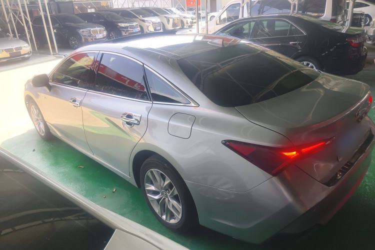 Used Toyota Avalon 2019 Dual-Engine 2.5L Luxury Edition China VI Standard
