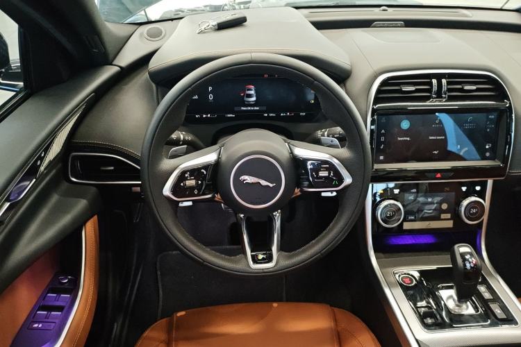 Used Jaguar XEL 2025 2.0T 250 PS R-DYNAMIC 90th Anniversary Edition