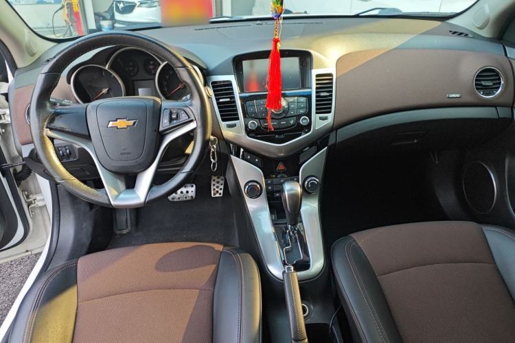 Used Chevrolet Cruze 2013 Hatchback 1.6L Automatic Luxury Model
