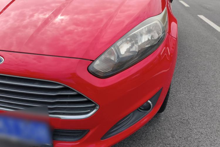 Used Ford Fiesta 2013 Hatchback 1.5L Automatic Fashion Edition
