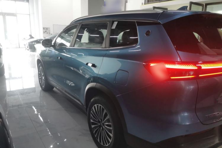 Used Chery Tiggo 8 PLUS C-DM 2025 1.5T 116 km Prestige Version 5 Seats
