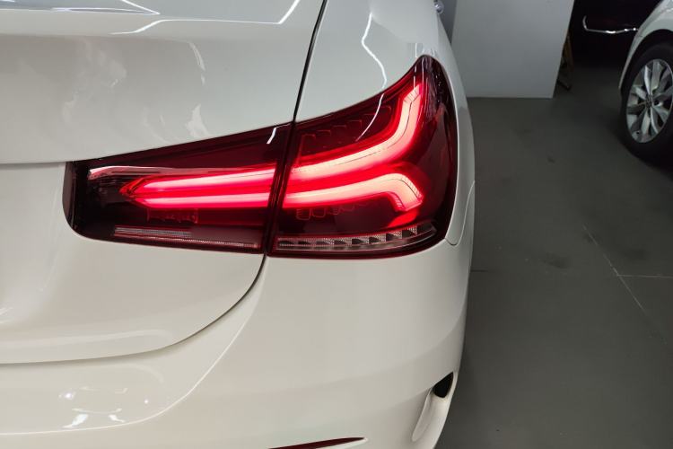 Used Mercedes-Benz A-Class 2022 Second Facelift A 200 L Sport Sedan Fashion Version
