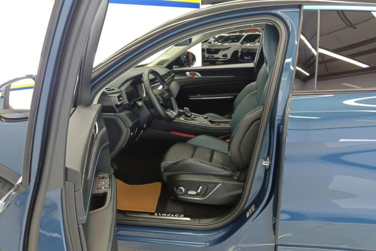 Used Lynk & Co 05 2020 2.0TD Two-Wheel Drive Shine Halo
