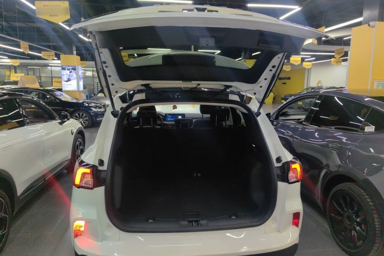 Used Ford Escape 2020 EcoBoost 245 Two-Wheel-Drive Titanium Edition