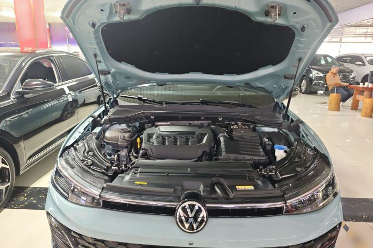 Used Volkswagen Passat 2025 Pro 380TSI Starry Dragon Luxury Edition
