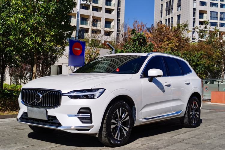 Used Volvo XC60 2023 B5 4x4 Smart Luxury Edition
