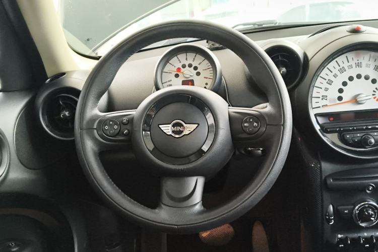 Used  Countryman 2014 1.6L COOPER Fun