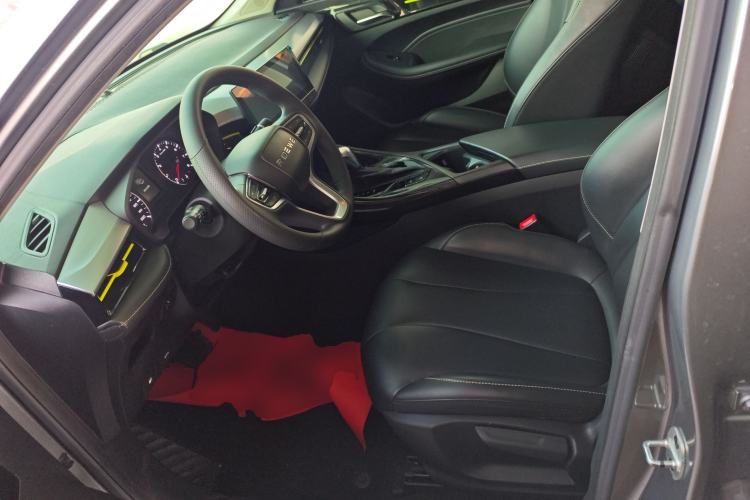 Used Roewe i5 2021 1.5L CVT Black Gold Edition