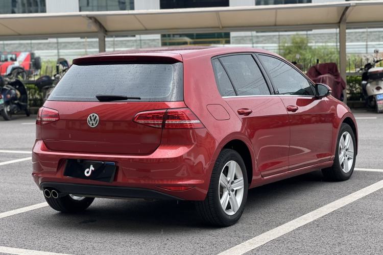 Used Volkswagen Golf 2016 230TSI Automatic Comfort Version
