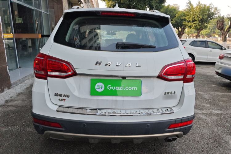 Used Haval H6 2015 Revised Version Sport Edition 1.5T Manual Transmission Two-Wheel Drive Elite Grade
