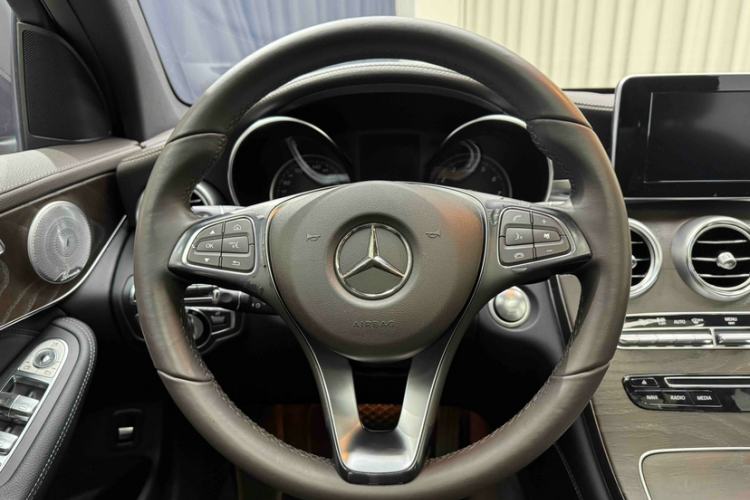 Used Mercedes-Benz GLC 2016 GLC 300 4MATIC Dynamic Model
