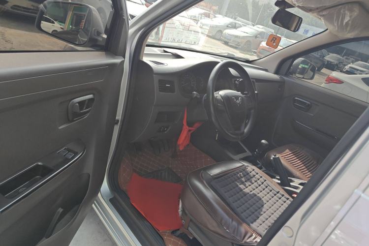 Used Wuling Rongguang V 2019 1.5L Standard Version China VI LAR
