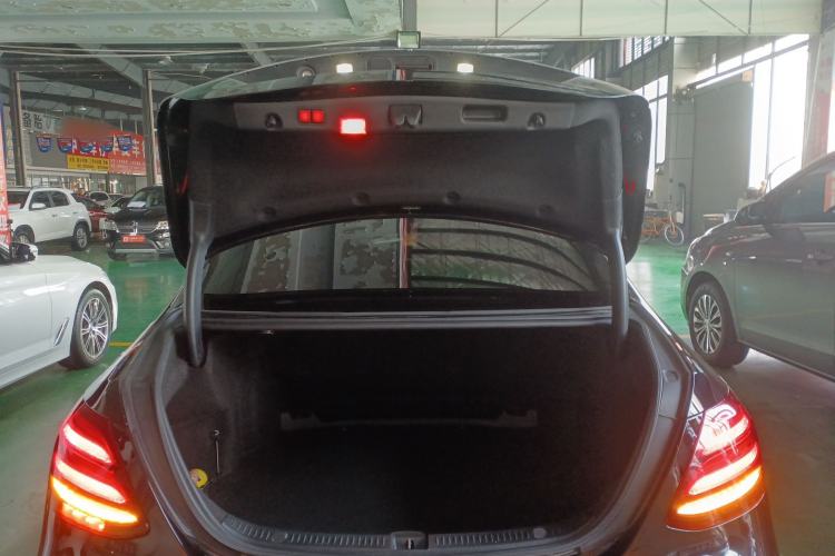 Used Mercedes-Benz E-Class 2018 Facelifted E 300 L Stylish Version
