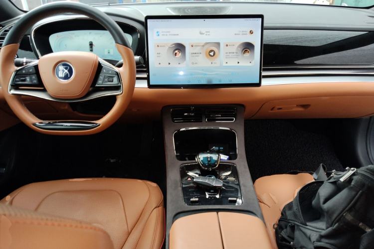 Used BYD Han 2022 DM-i 121KM Prestige Model