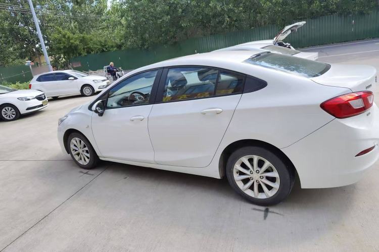 Used Chevrolet Cruze 2018 320 Automatic Pioneer Sunroof Edition