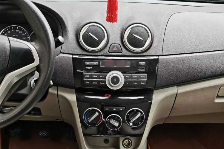 Used Changan Alsvin V3 2015 1.4L Manual Meiruan Model China V Standard
