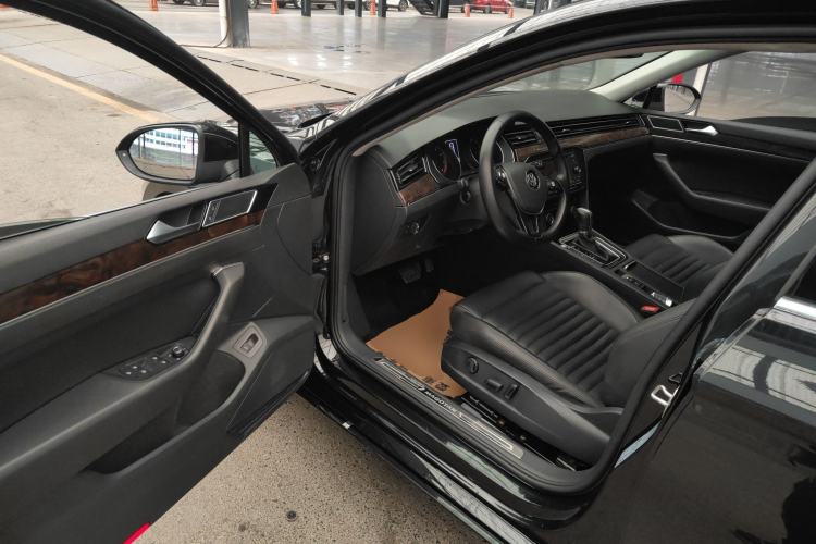 Used Volkswagen Magotan 2019 330TSI DSG Leading Model China VI Standard
