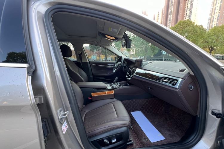 Used BMW 5 Series 2020 525Li Luxury Package