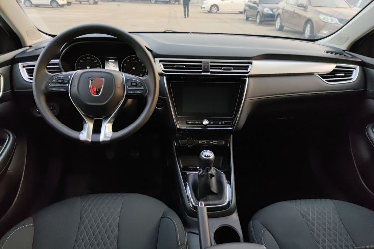 Used Roewe i5 2019 1.5L Manual 4G Connect Luxury Edition
