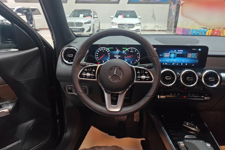 Used Mercedes-Benz GLB 2023 Refreshed GLB 200 Dynamic Edition
