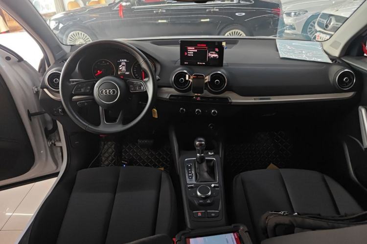 Used Audi Q2L 2021 35 TFSI Progressive Dynamic Edition
