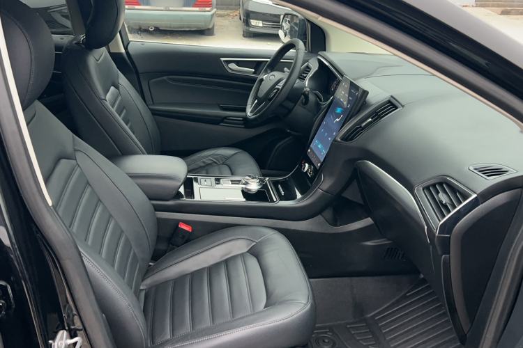 Used Ford Edge 2020 EcoBoost 245 Two-Wheel Drive Titanium 7-Seater
