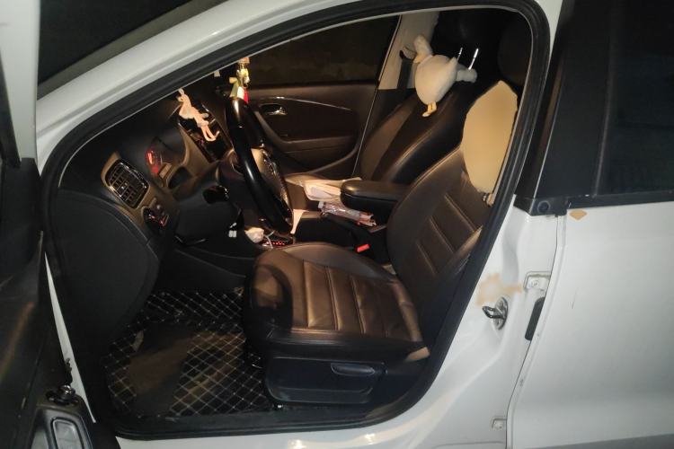 Used Volkswagen Polo 2014 1.6L Automatic Luxury Edition
