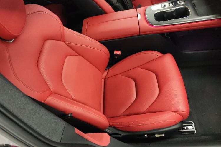 Used  SU7 2024 Rear-Drive Long-Range Intelligent Driving Version
