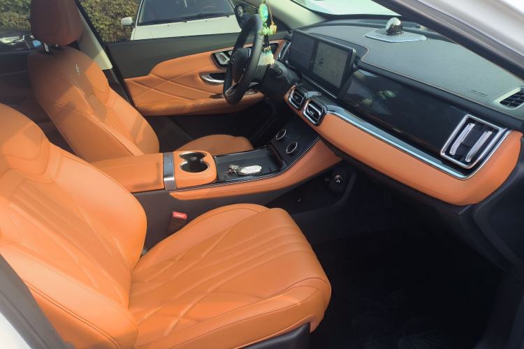 Used JETOUR Shanhai Shanhai L7 2024 1.5T 120 km MAX 7-Seater
